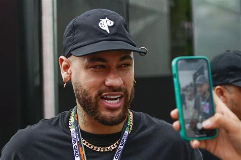 SENTEI PRA O CRIA NO CRUZEIRO DO NEYMAR.